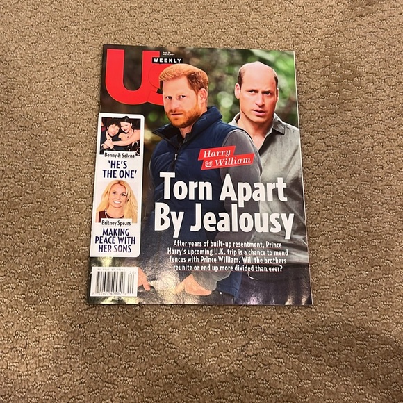 Assortment of Magazines/Puzzle Books - Picture 7 of 16